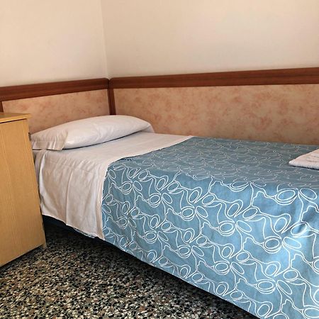 Hotel Del Falco Cervia Buitenkant foto