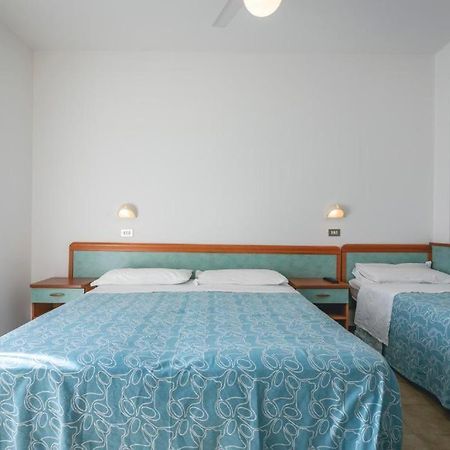 Hotel Del Falco Cervia Buitenkant foto