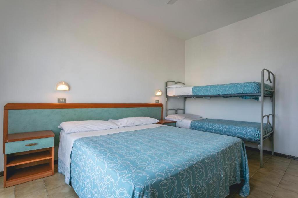 Hotel Del Falco Cervia Buitenkant foto
