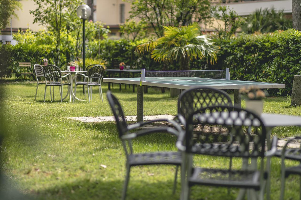 Hotel Del Falco Cervia Buitenkant foto